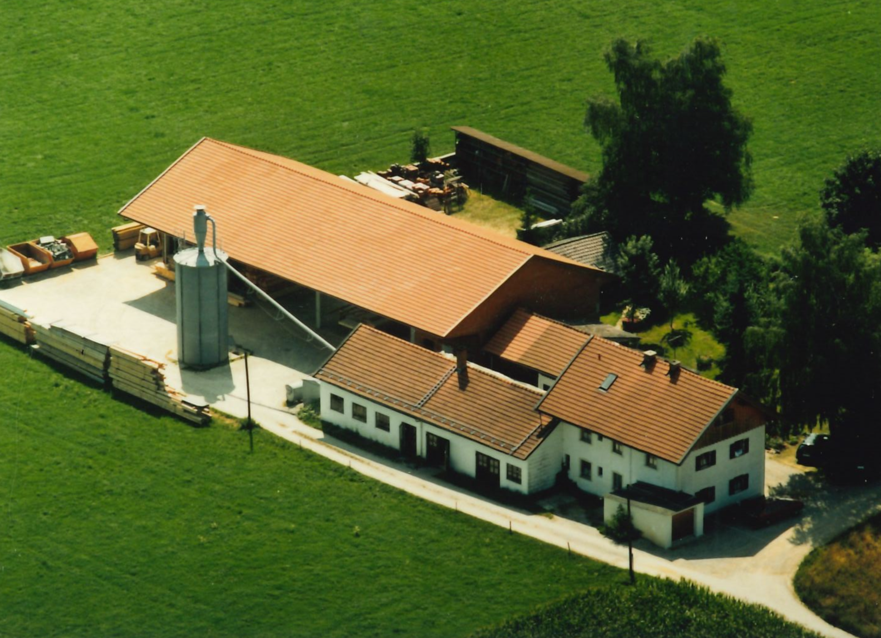 1995 Luftbildaufnahme Firmengelände 1995 Luftbildaufnahme Firmengelände