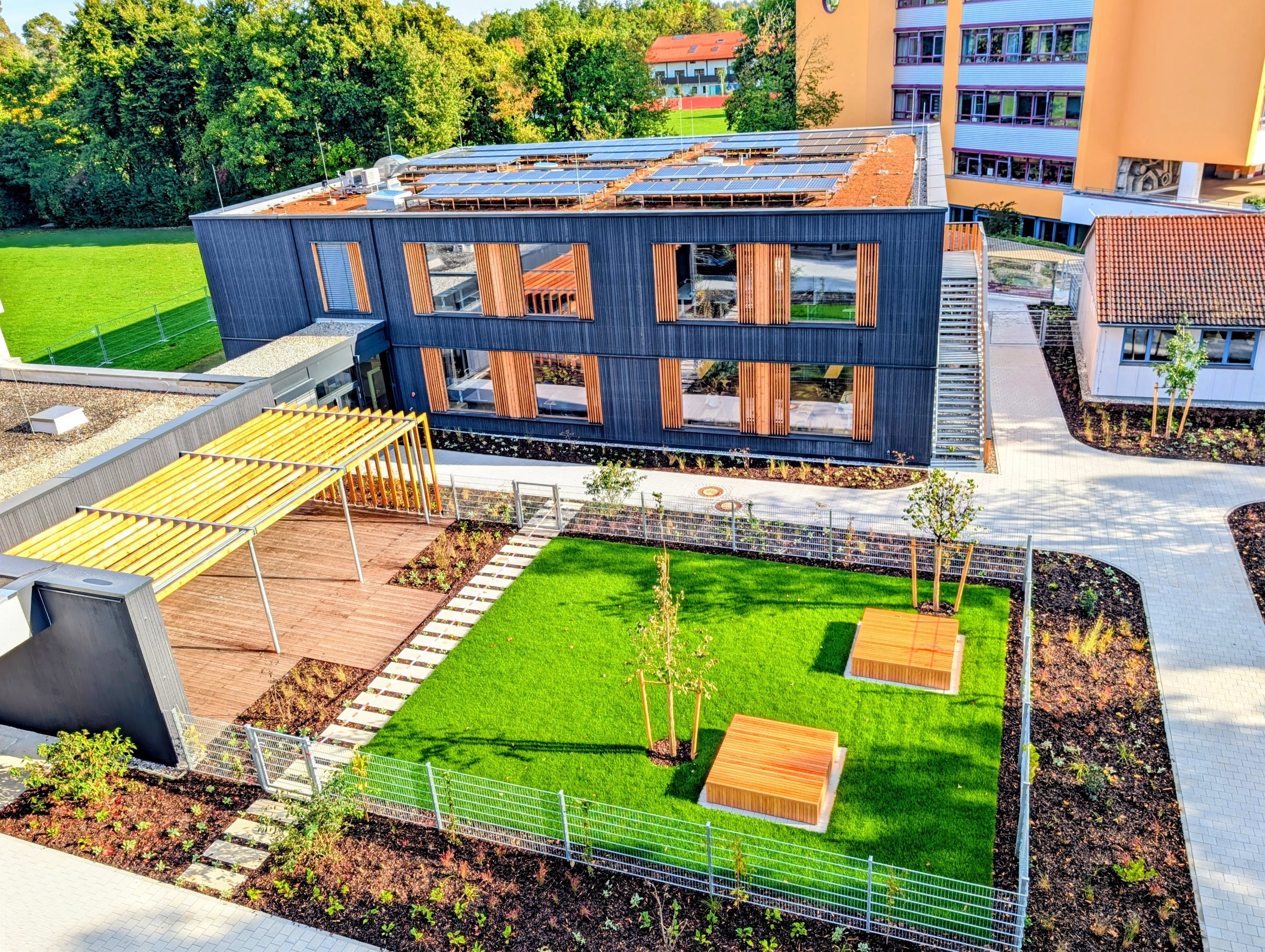 PXL 20251001 0754091942