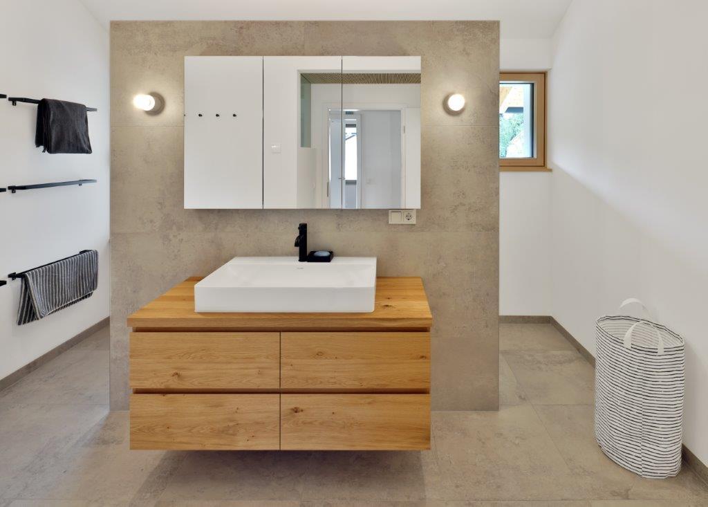 HolzbauGruber_Energiesparhaus_Badezimmer_LandkreisTraunstein HolzbauGruber_Energiesparhaus_Badezimmer_LandkreisTraunstein